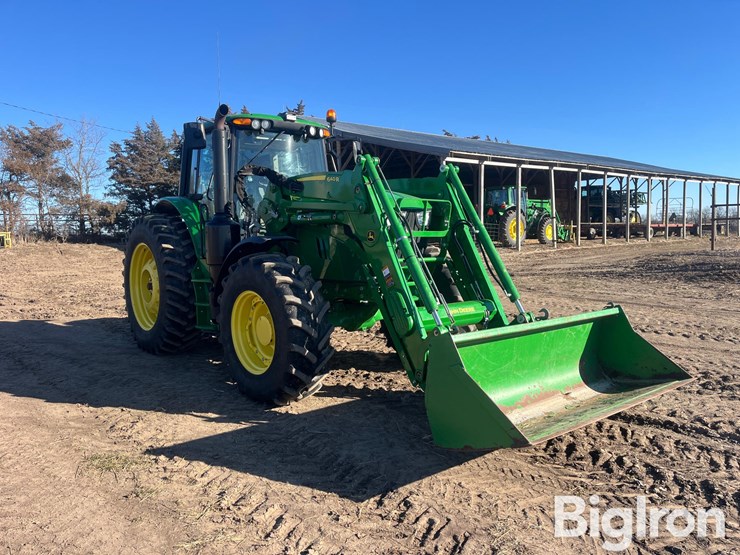 2019-john-deere-6145m-image-3