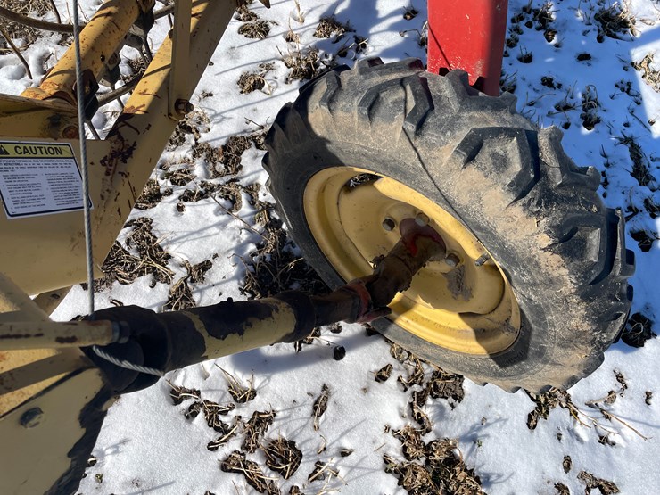 new-holland-258-image-10