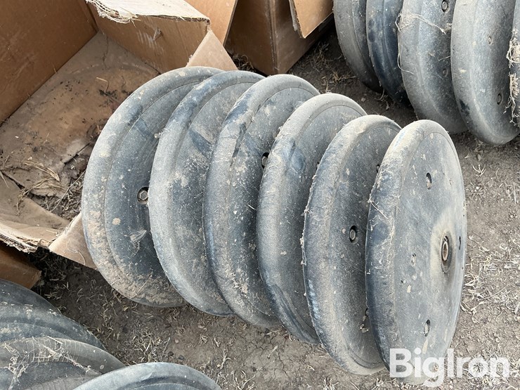 john-deere-oem-rubber-closing-wheels-image-5