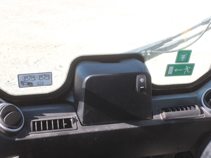 2014-jcb-205-image-34