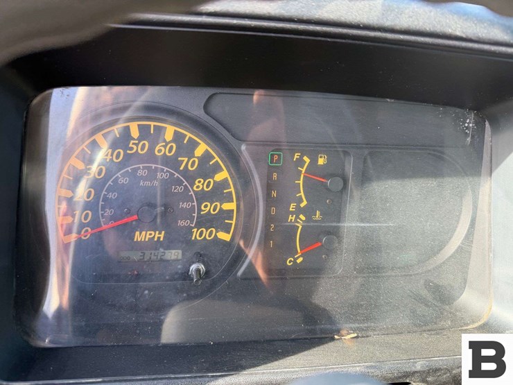 2005-isuzu-npr-image-41