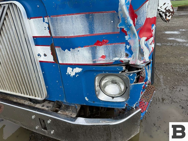 1996-volvo-wx-feed-truck---albany,-or-image-14