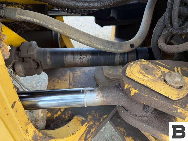 2001-komatsu-wa380-3-image-39