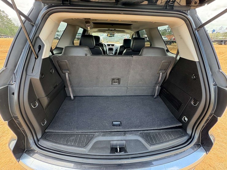 2016-gmc-acadia-slt-image-18