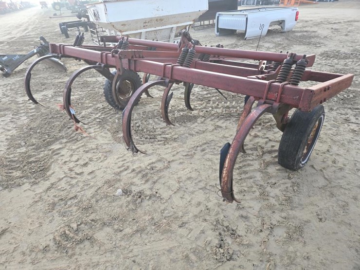 international-10-image-6