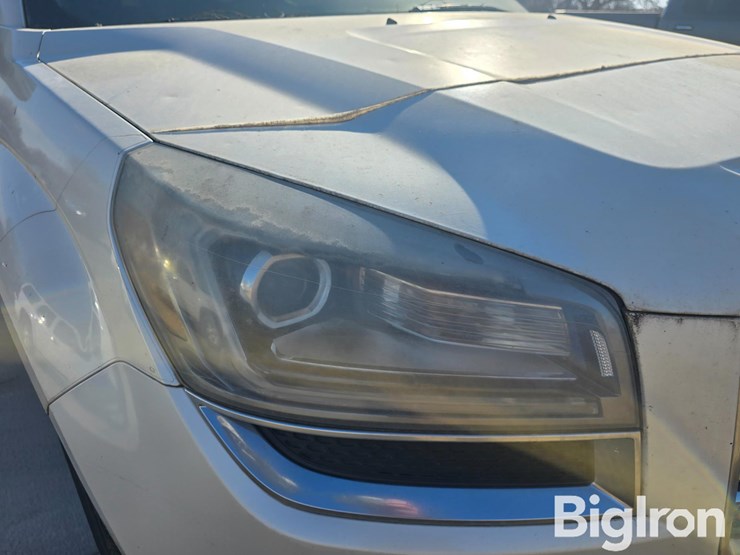 2013-gmc-acadia-denali-image-12