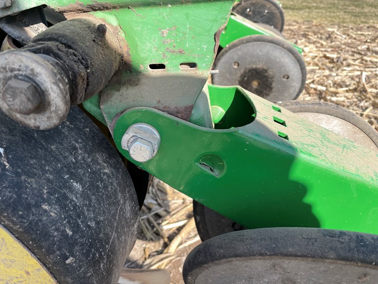 john-deere-7000-image-19