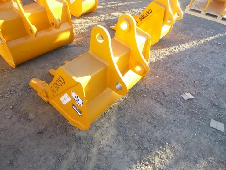 caterpillar-305-image-4