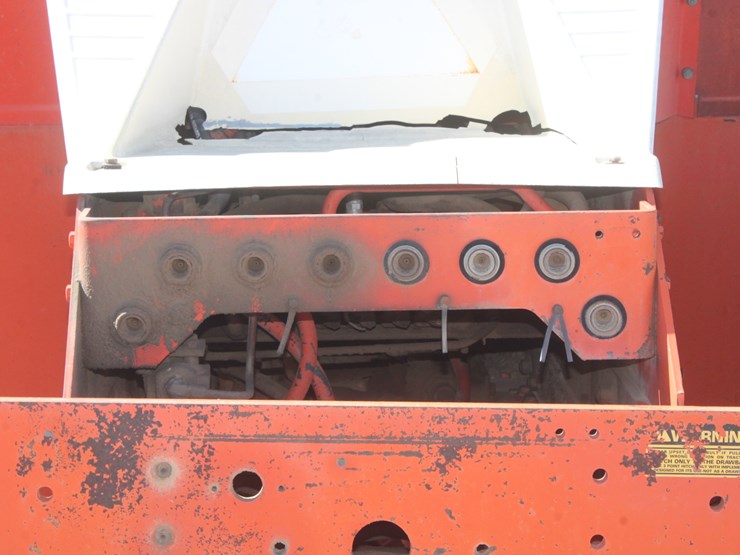 #1015-•-case-4490-tractor-image-38