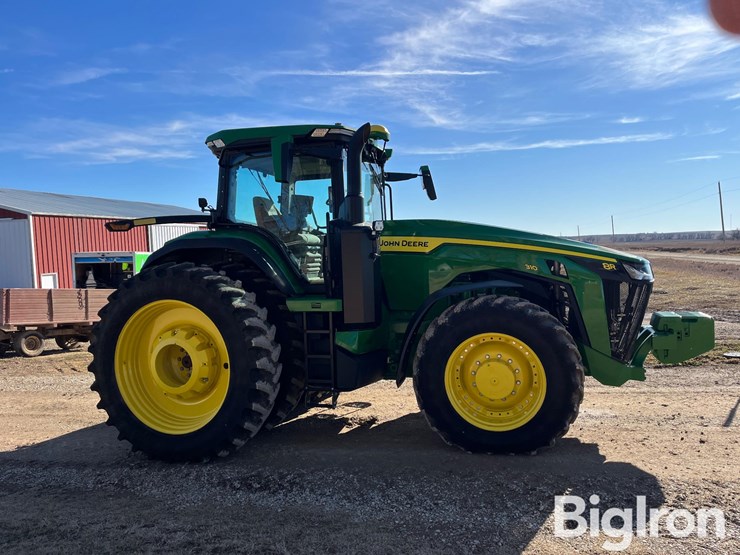 2022-john-deere-8r-310-image-4