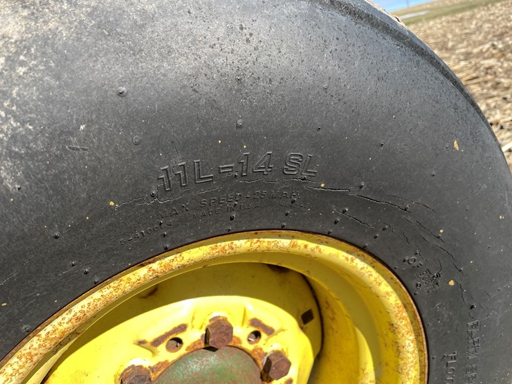 #7409-•-john-deere-running-gear-head-cart-(bloomer,-wi)-image-15