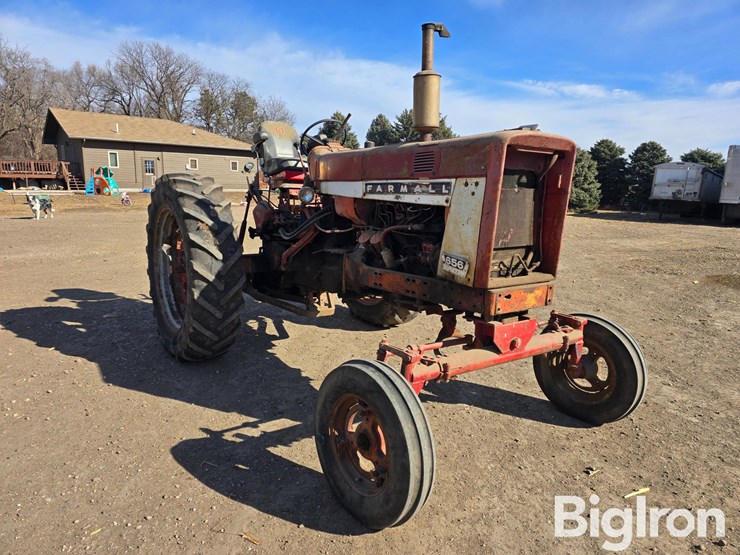 1965-international-656-image-3