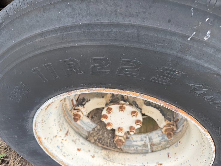 #41247-•-inop-1978-international-f-2275-daycab-truck-image-5