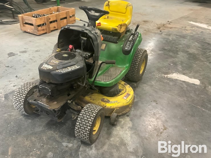 john-deere-la-image-1