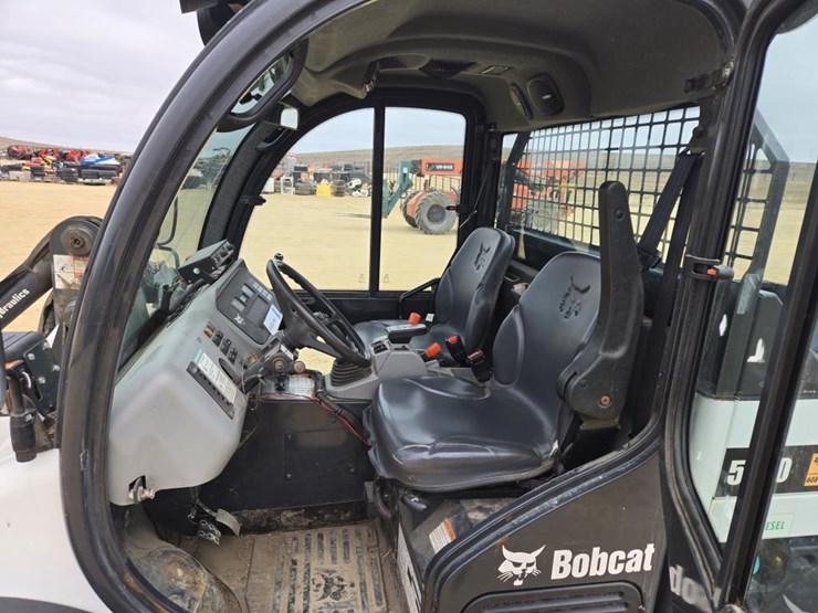 2018-bobcat-toolcat-5600-image-16