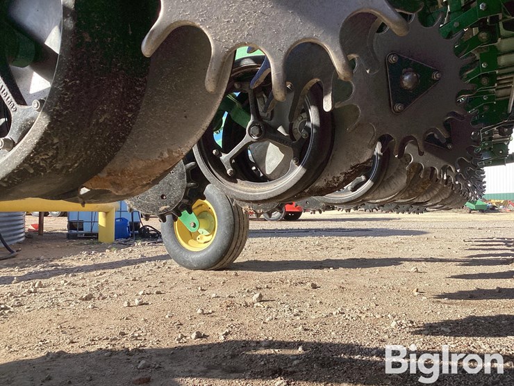 john-deere-1720-image-18