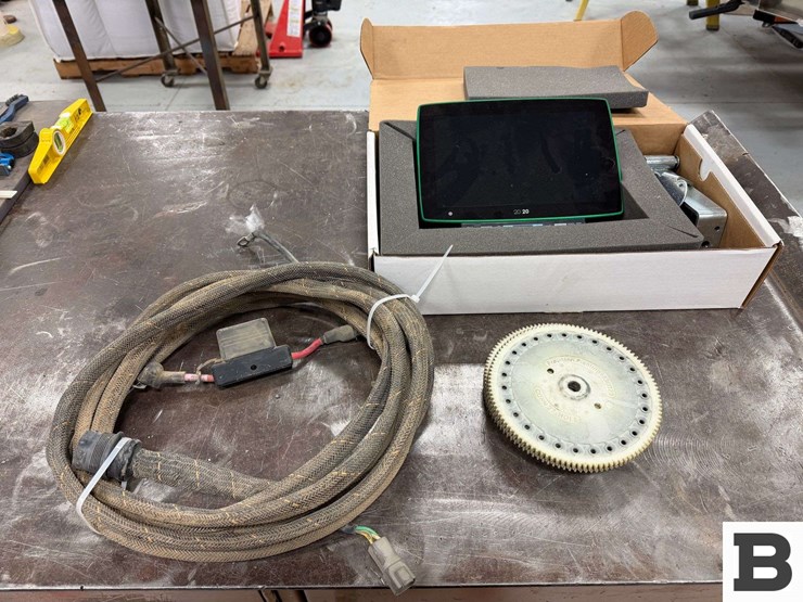 2008-john-deere-1700-image-37