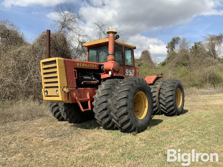 1977-versatile-950-image-1
