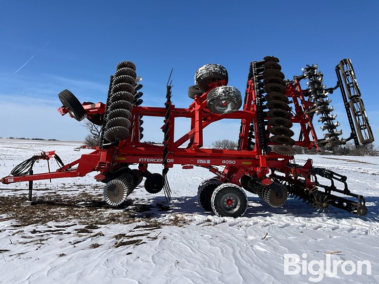 2018-kuhn-krause-interceptor-8050-image-8