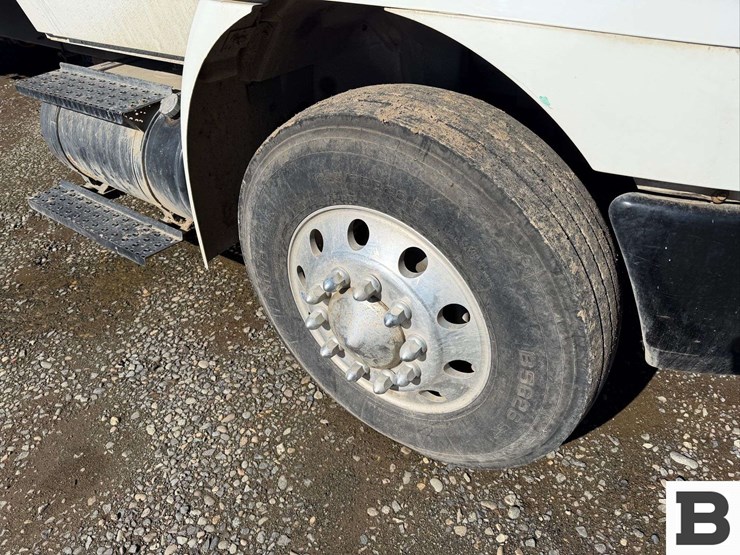 2007-international-durastar-4300-image-19