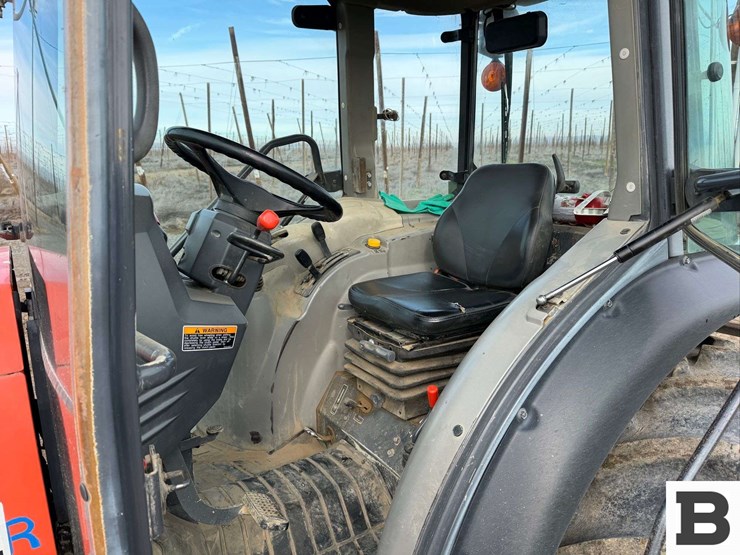 2014-kubota-m8540hd-image-26