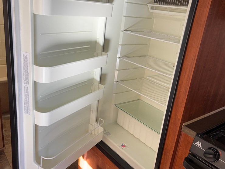 2012-jayco-jay-flight-camper-trailer-image-24