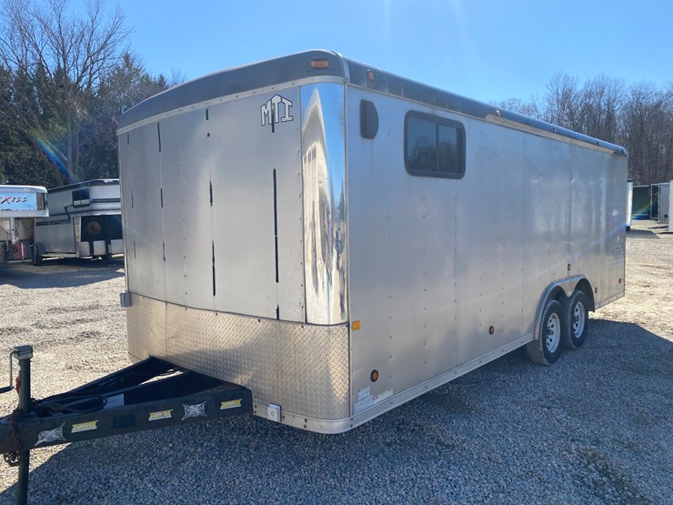 #1274-•-middlebury-tandem-axle-enclosed-trailer-(has-wi-title)-(helenville,-wi)-image-1