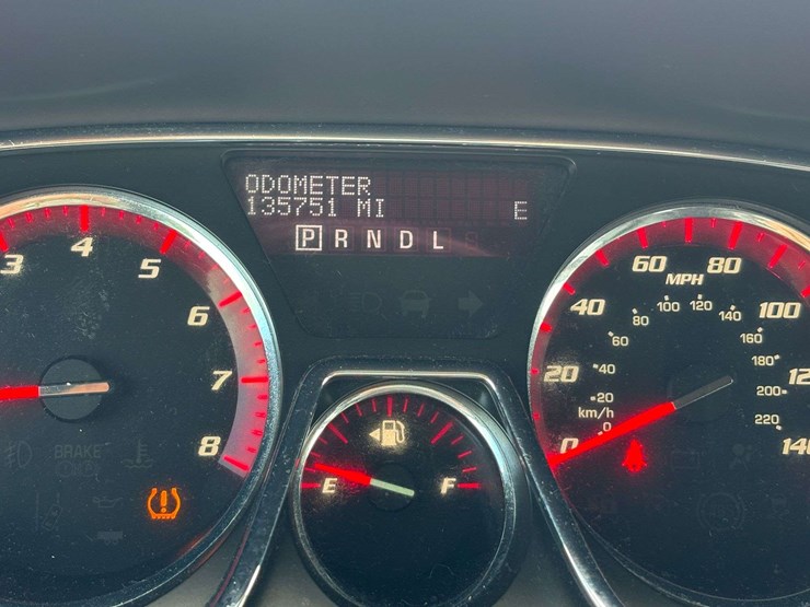 2016-gmc-acadia-slt-image-28