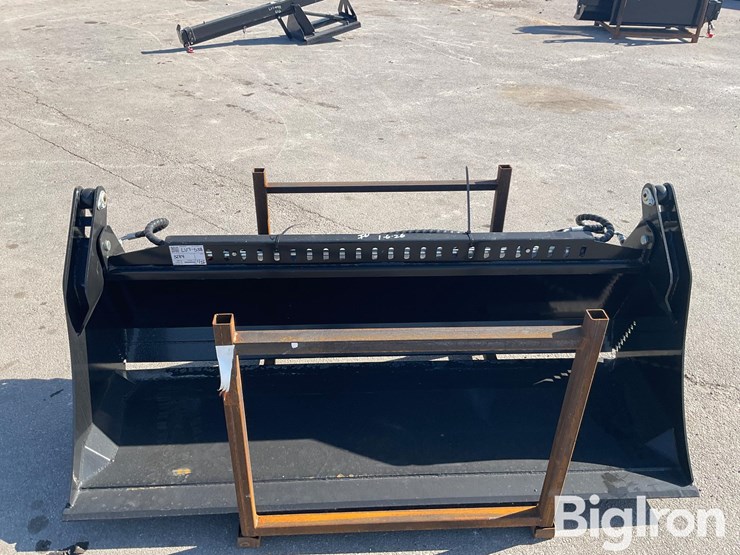 2025-massey-ferguson-730-image-11