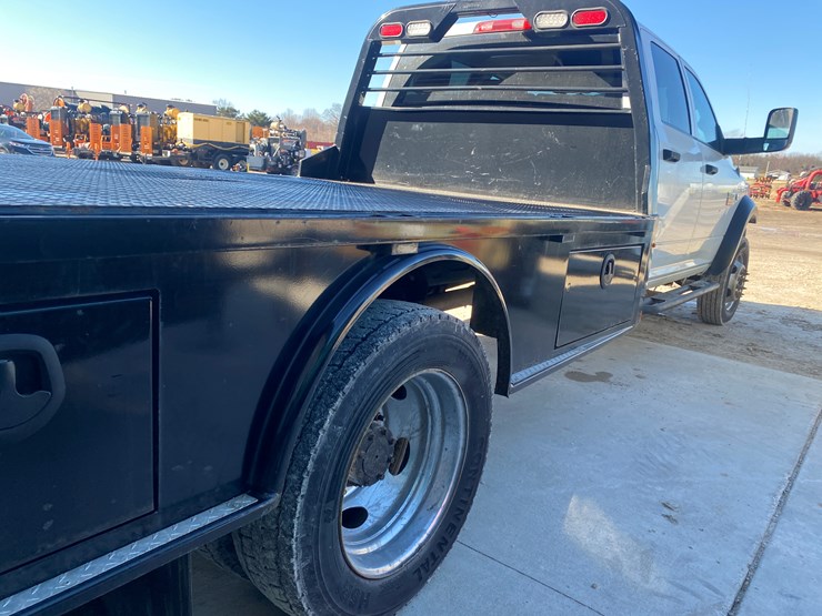 2012-dodge-ram-5500-image-19