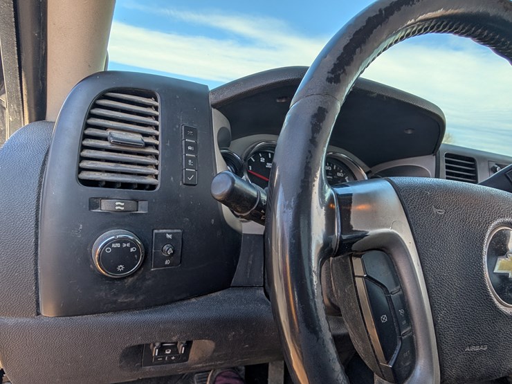 2007-chevrolet-3500-image-14