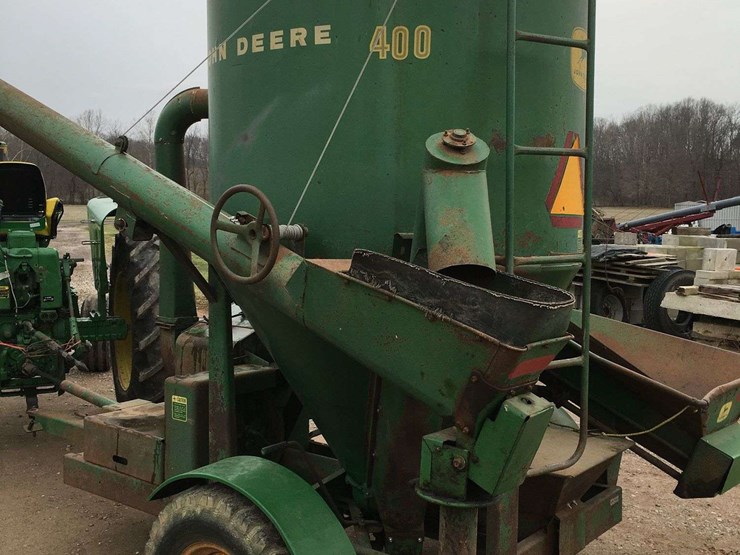john-deere-400-image-2