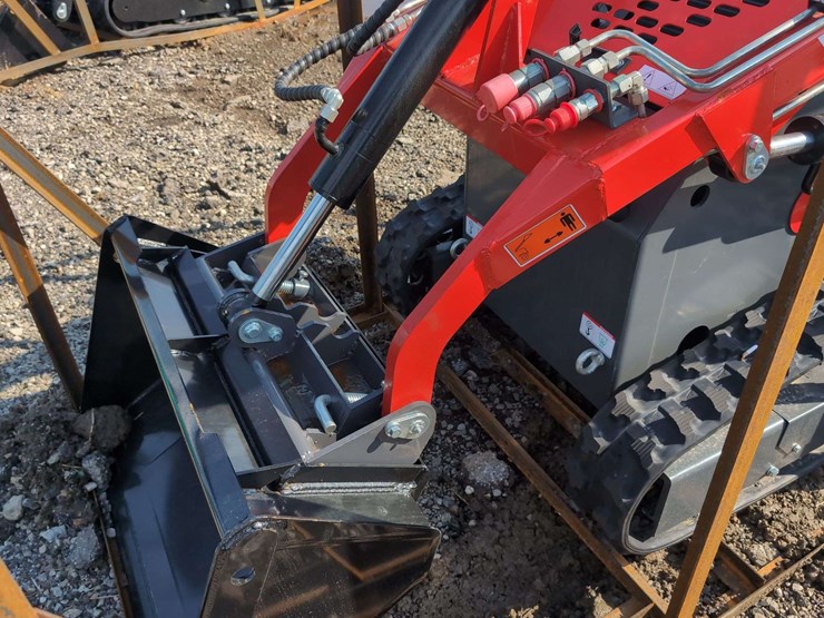 agt-mini-crawler-skid-steer-red---ysrt14-image-2