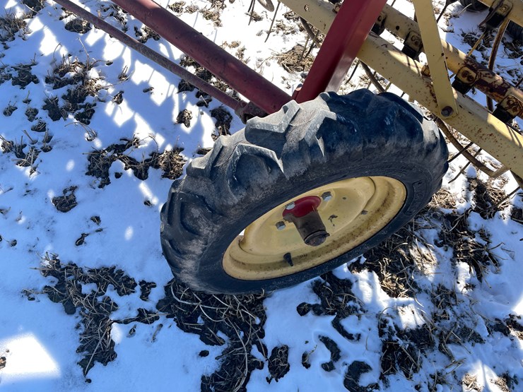 new-holland-258-image-11