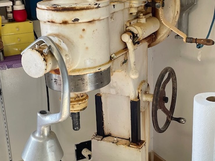 #6001-•-hobart-80-qt-commercial-mixer-(jacksonport,-wi)-image-1