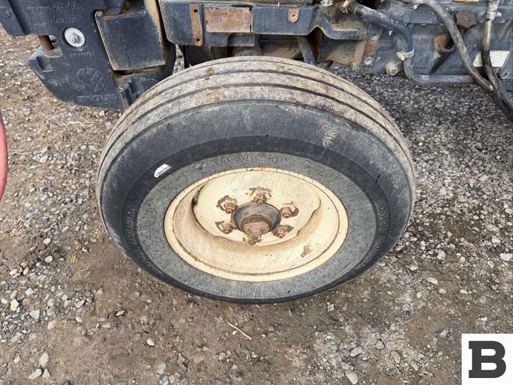 2008-new-holland-tn85fa-image-11