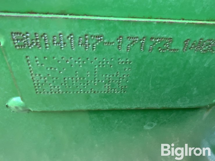 2015-john-deere-3046r-image-13