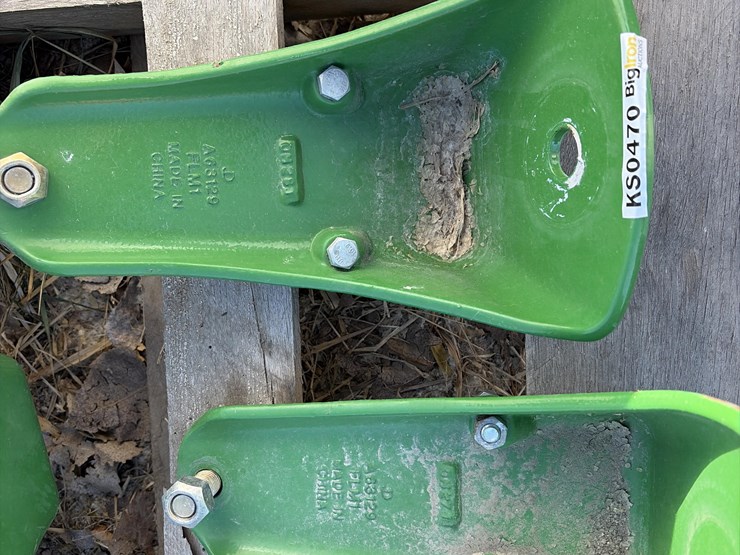 john-deere-12-image-11