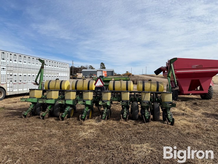 john-deere-7200-image-6