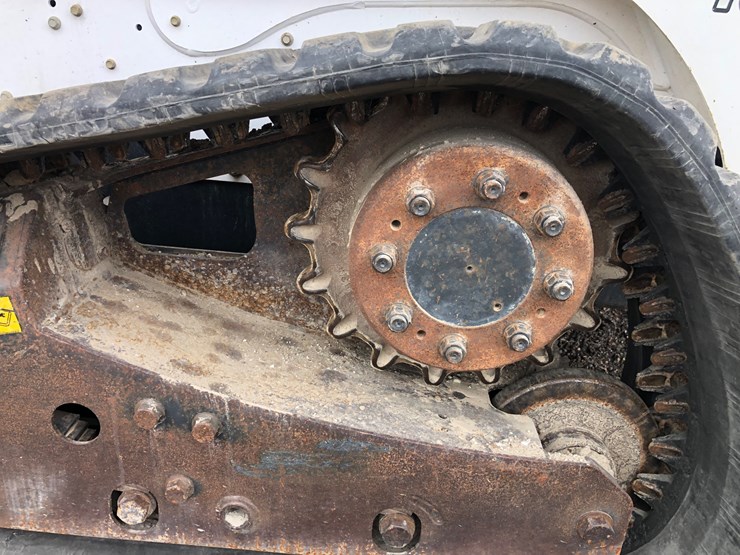 2017-bobcat-t870-image-6