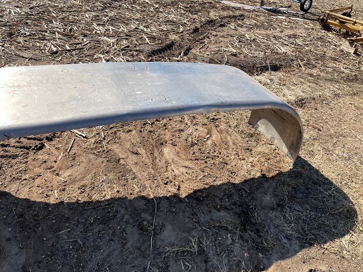 #7412-•-aluminum-fender-(bloomer,-wi)-image-1