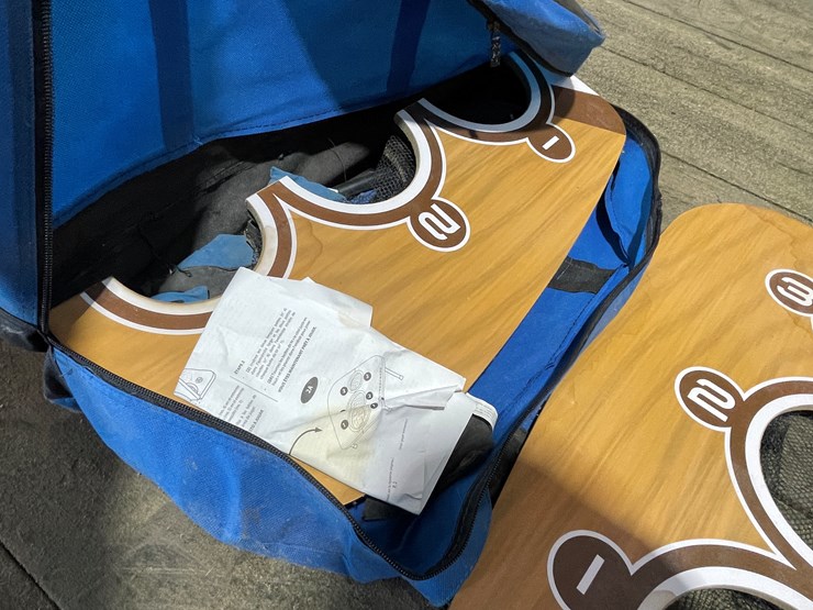 #7228-•-3-hole-bean-bag-toss-game-image-9