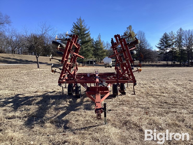 case-ih-4300-image-2