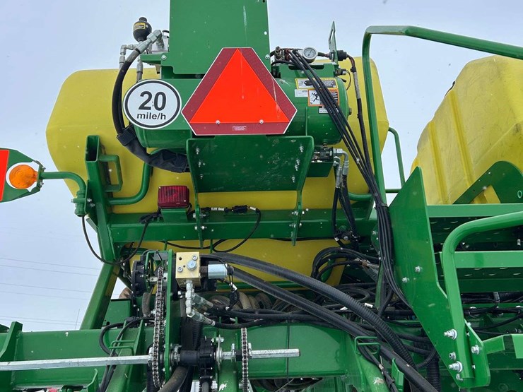 2021-john-deere-1795-image-14