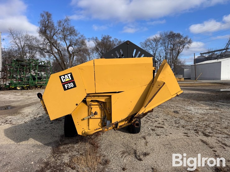 caterpillar-f30-image-6