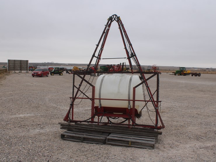 #2094-•-3-point-sprayer-with-200-gallon-tank-image-5
