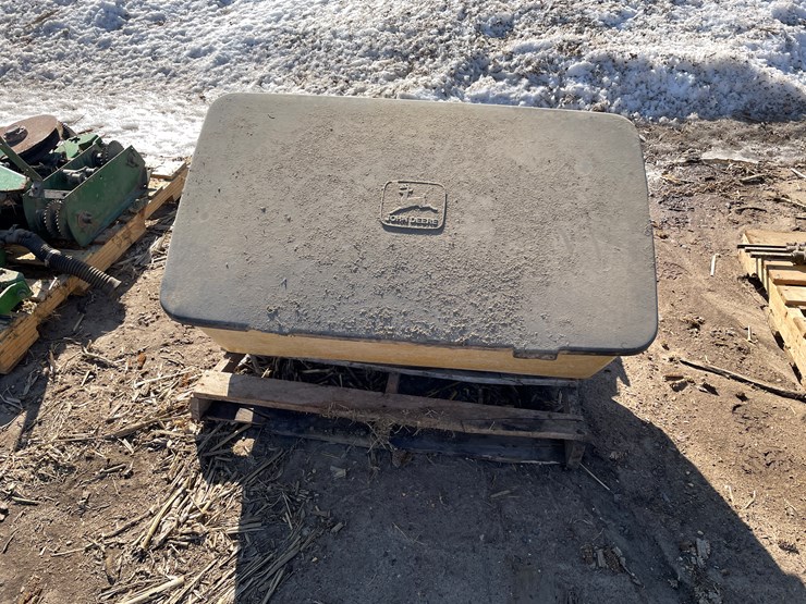 #7410-•-john-deere-fert-boxes-(bloomer,-wi)-image-12