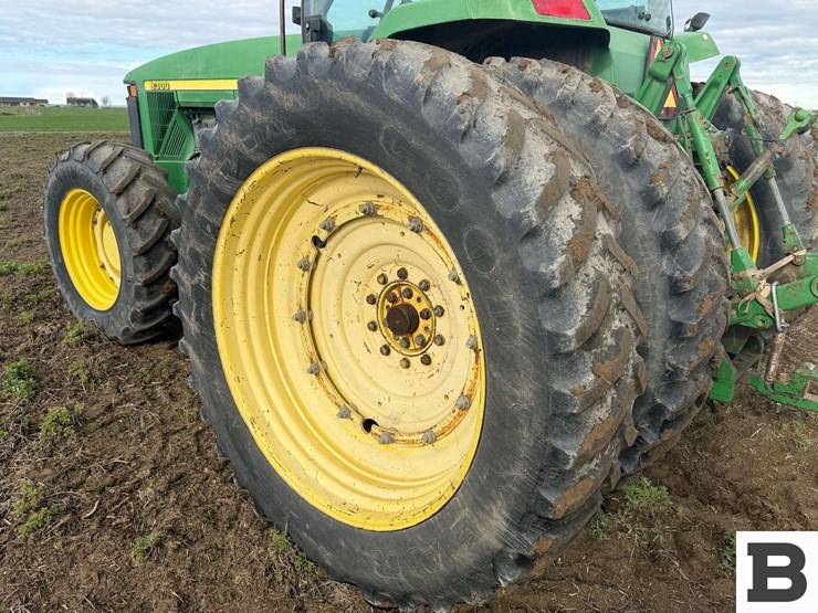 1995-john-deere-8300-image-32