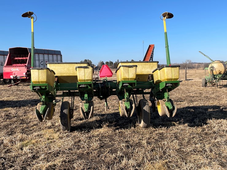 john-deere-7000-image-9