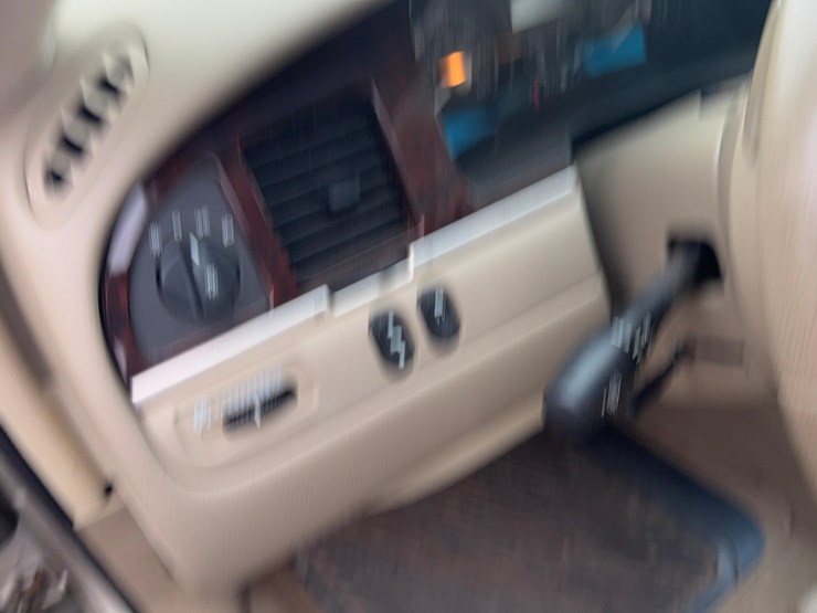 2008-lincoln-town-car-image-14